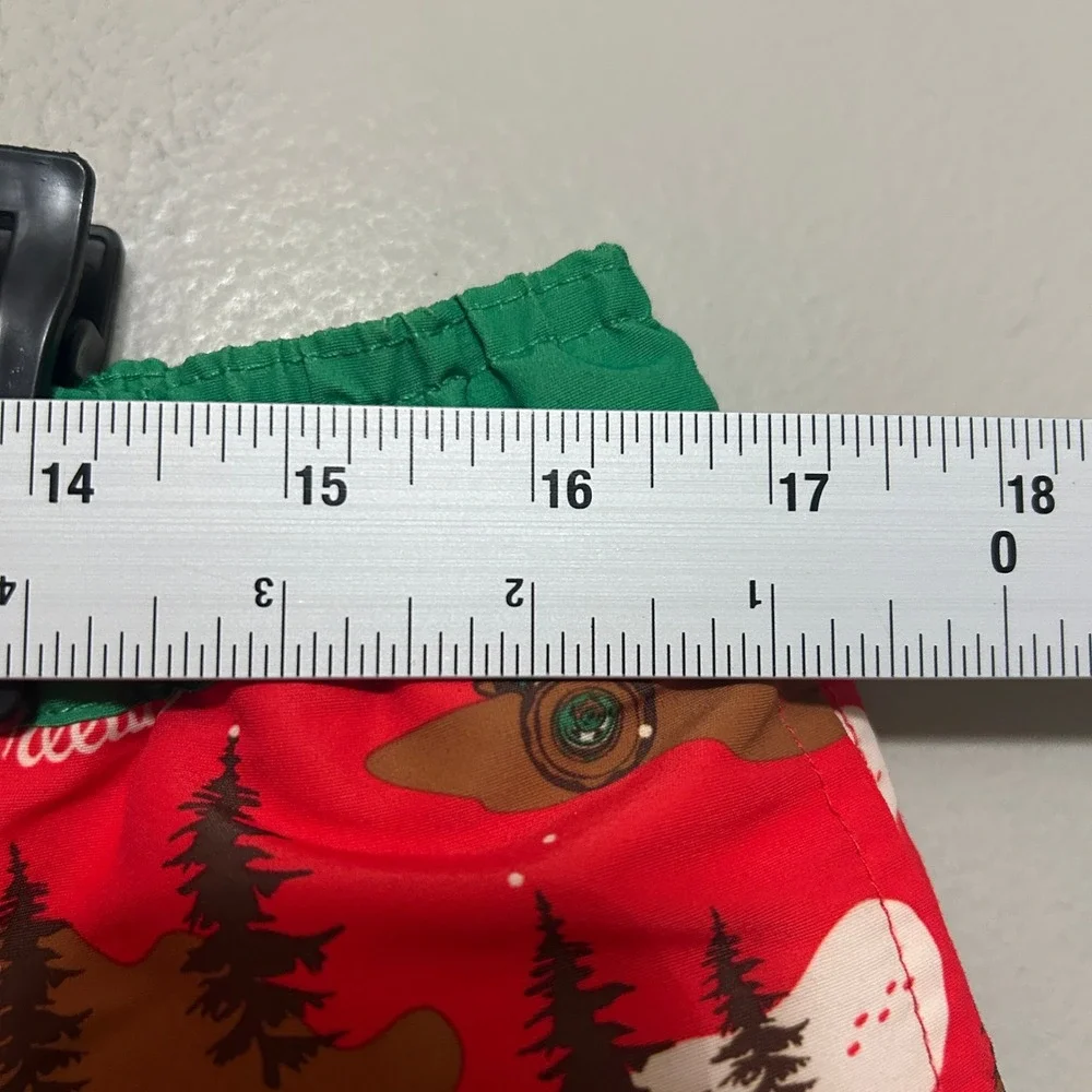 Magellan Outdoors Swim Trunks M Red Christmas Festive Fish Gear Water Repellent